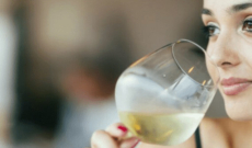Les impacts de l'alcool sur la beauté : de l'éclat à la sobriété !